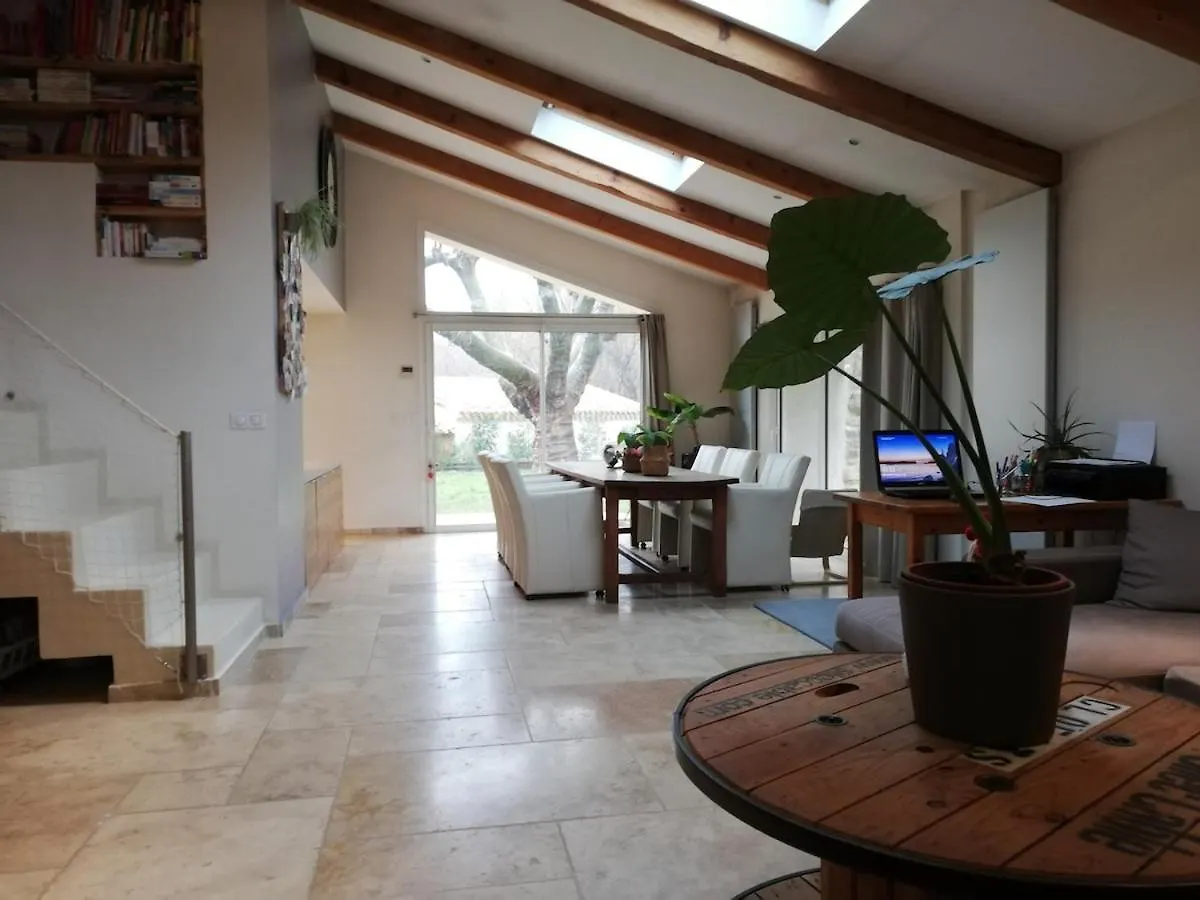 Country House In Provence Valenton 0*, Pierrevert